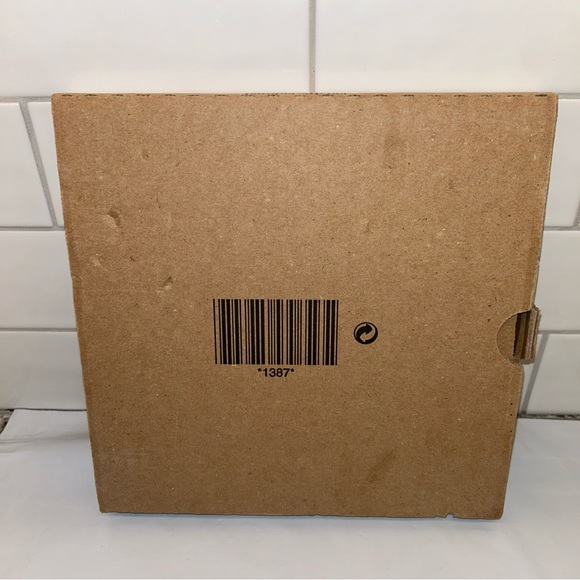 The Pampered Chef Personal Size Round Stone - Tan - Picture 5 of 6